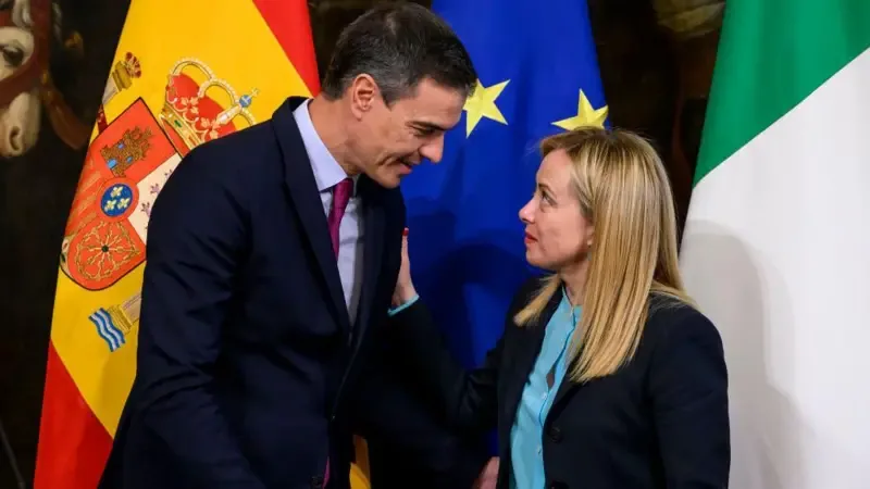 España impone controles fronterizos a Italia por la llegada de migrantes a Ceuta