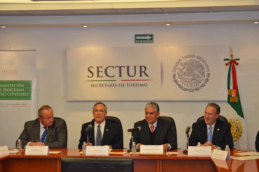Luis Abinader nombra a José Hernández Tejada como director del INM