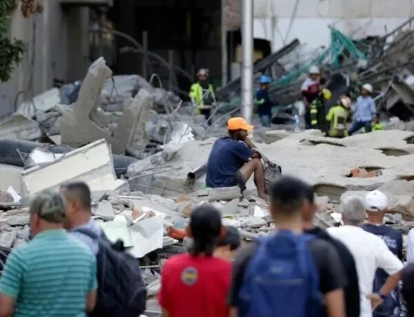 Colombia declara emergencia económica y social tras sismo de 7.4 que deja más de 240 muertos