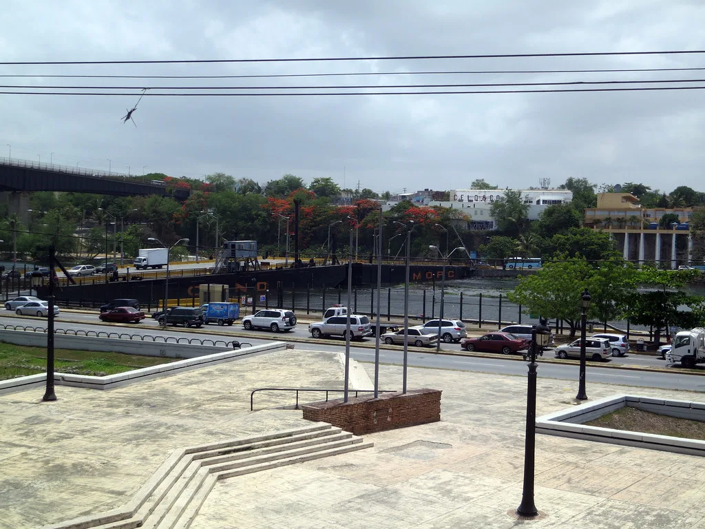 Evolución del transporte en Santo Domingo: de los tranvías de caballos al monorriel