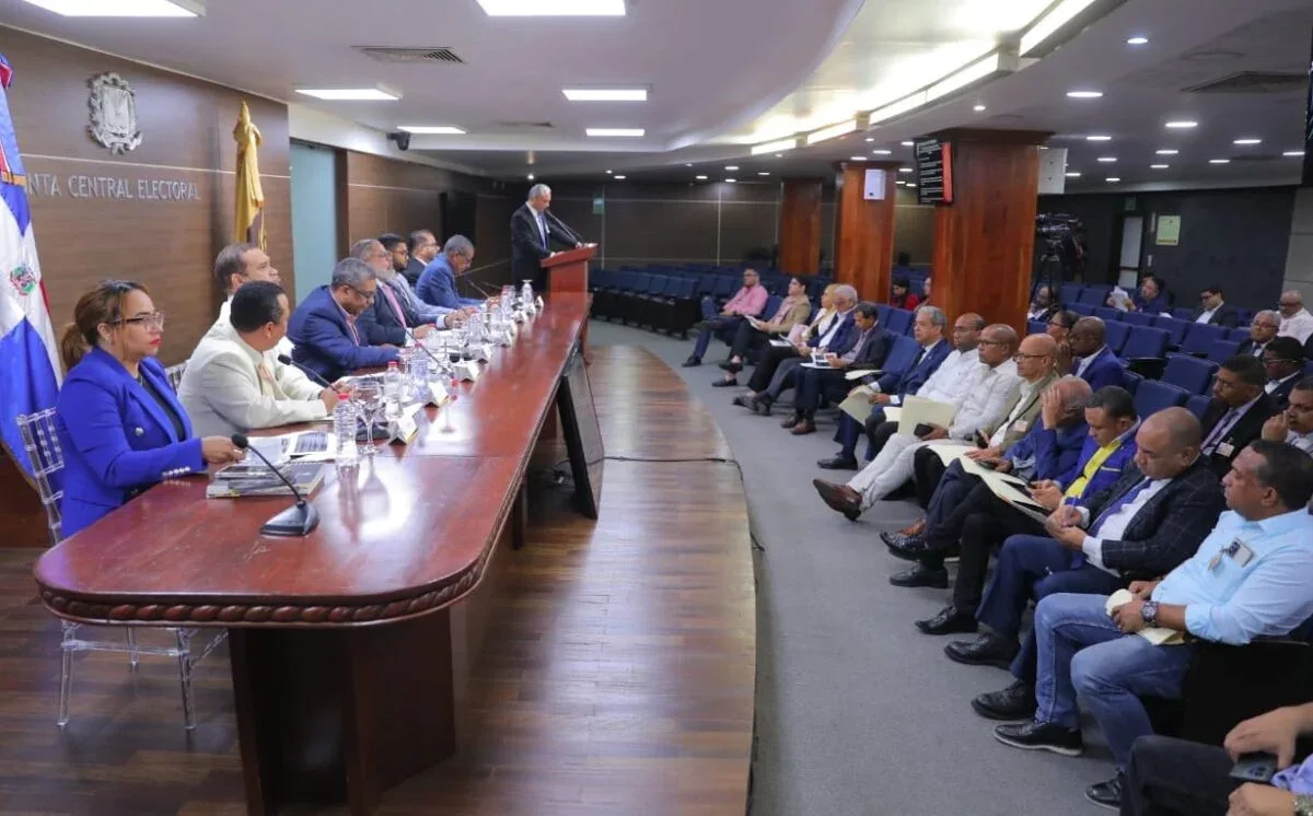Solo 5de104solicitudeslograronelreconocimientopolíticopordelaJCEen2023