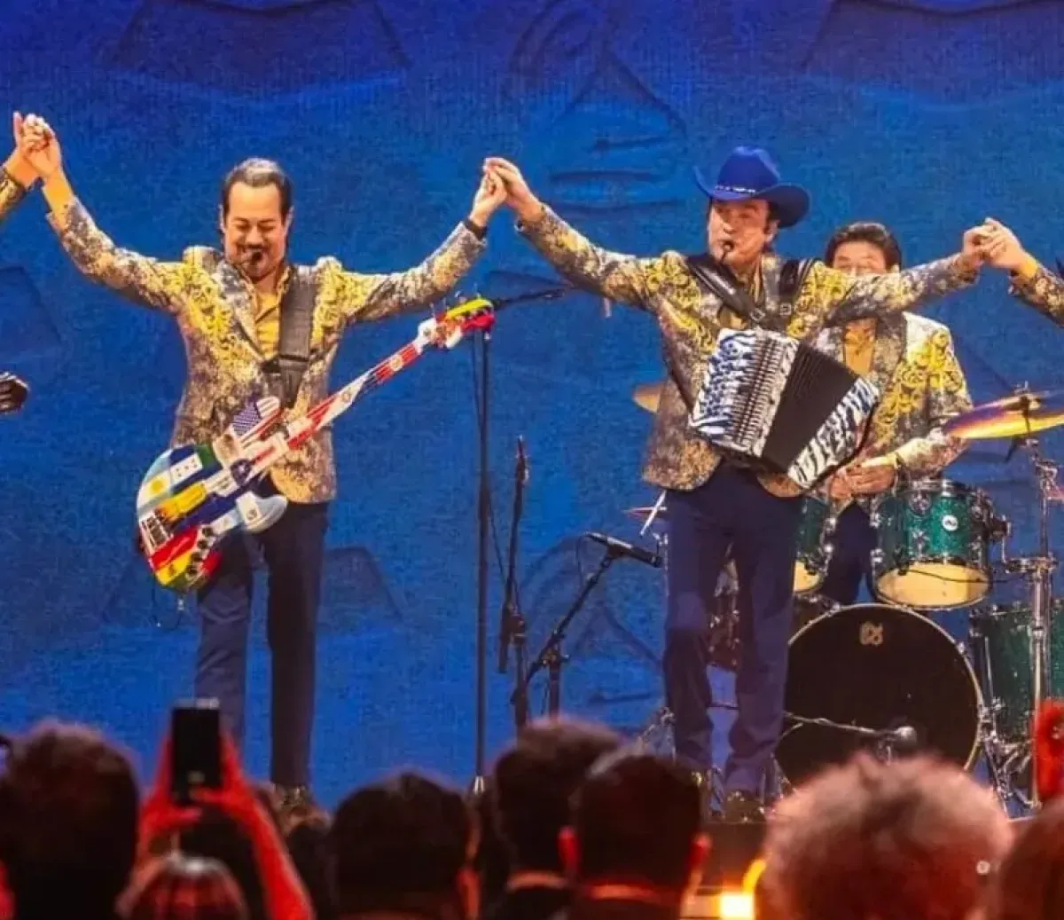 Los Tigres del Norte debutan en Tiny Desk con mensaje pro-migrantes