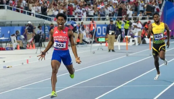 Yeral Núñez conquista oro en 400m vallas en Juegos Centroamericanos Santo Domingo 2026