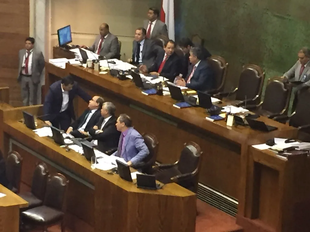 Debate sobre el artículo 20 de la Constitución y los derechos de los dominicanos en el exterior