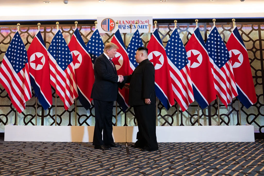 Trump confirma contactos con Kim Jong Un mientras reduce ejercicios militares con Corea del Sur