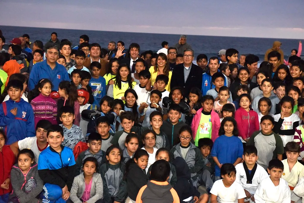 Escuelas de surf piden ordenar acceso vehículos Playa Encuentro