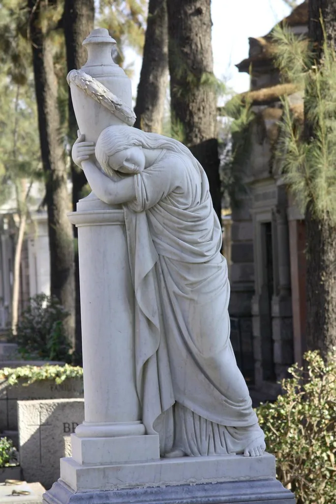 Cementerio de Santiago se convierte en ruta literaria para honrar poetas locales