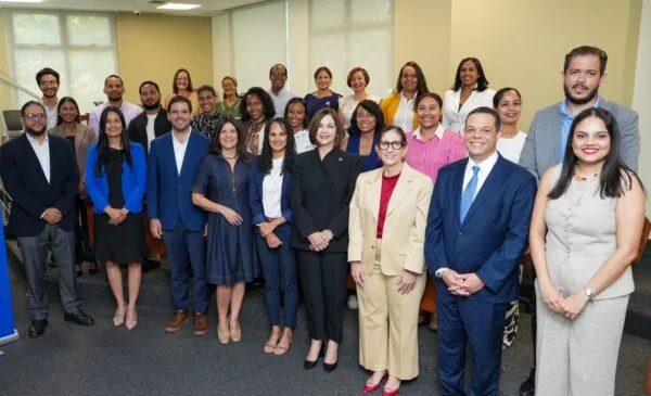 Banco Santa Cruz y Intec capacitan a periodistas en Inteligencia Artificial