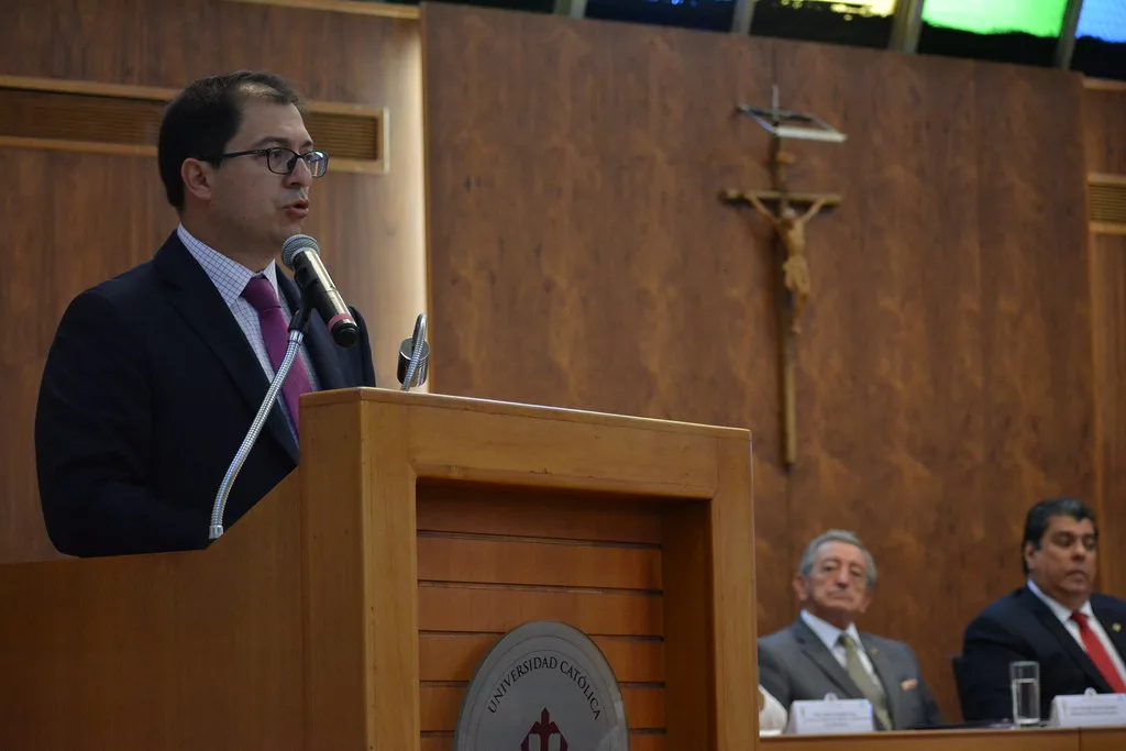 EE.UU. crea grupo de trabajo para combatir el turismo de maternidad y revoca más de 600 visas