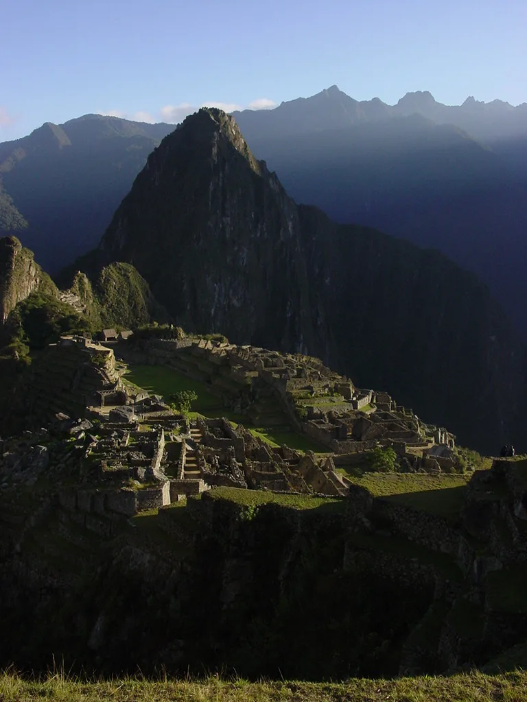 Incendio en Machu Picchu afecta 1,5 hectáreas y moviliza brigadas especiales