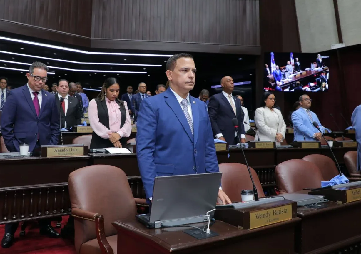 Estudio revela crisis de confianza en la clase política dominicana