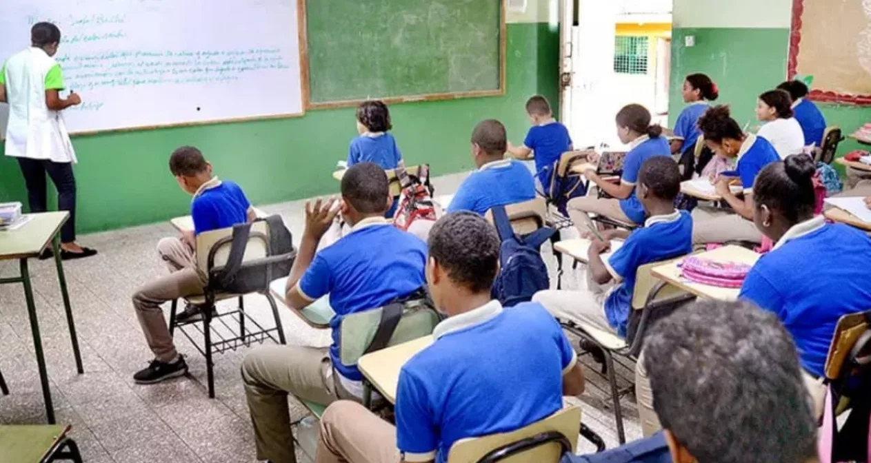 Inicia año escolar 2026-2027 en RD: Más de 2.1 millones de estudiantes regresan a clases