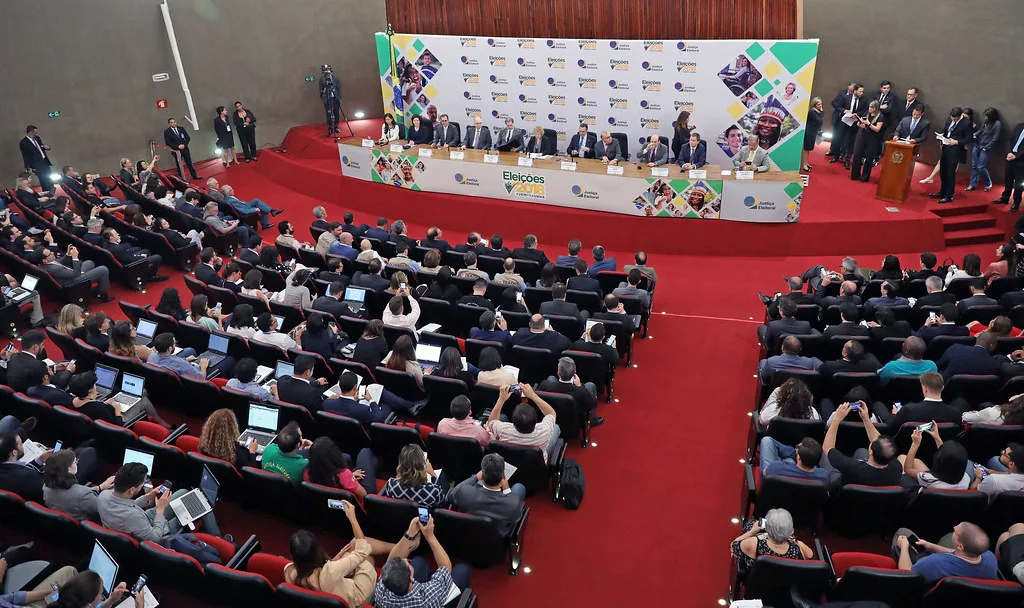 TSE rechaza suspender reparto de fondos públicos a partidos políticos para 2026