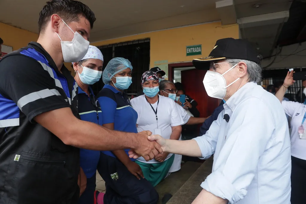 Médicos del Hospital Padre Billini paralizan servicios por designación de nuevo director