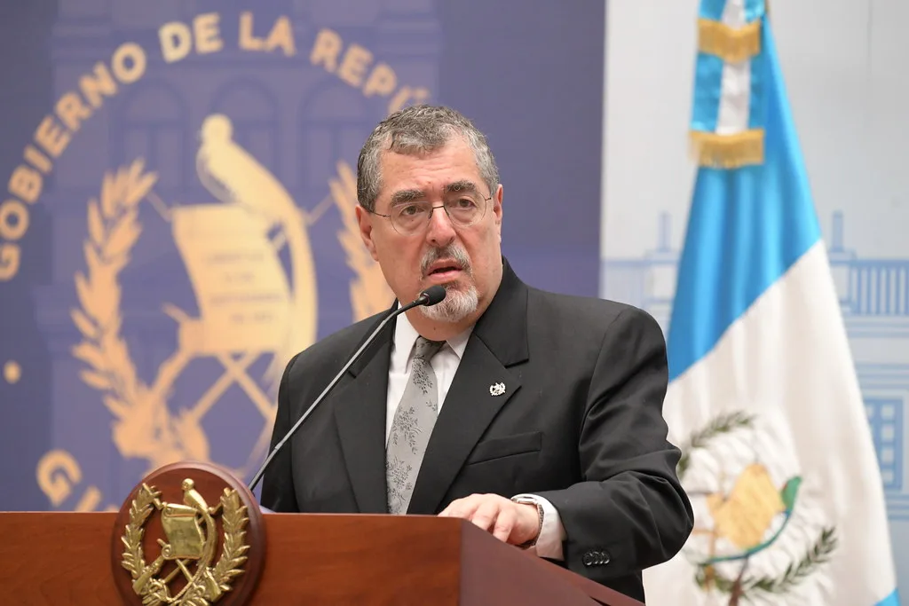 Ministro Joel Santos confirma que aumento de tarifa eléctrica no está en ejecución
