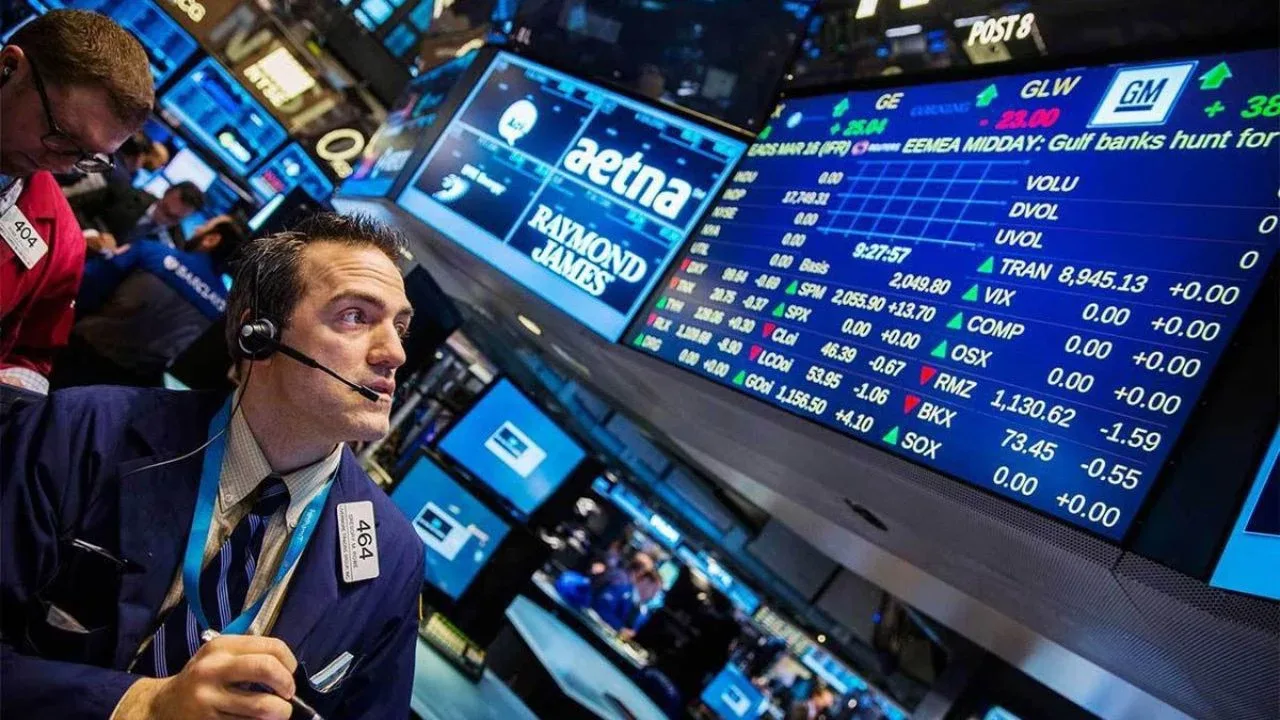 Wall Street abre mixto mientras inversores aguardan acuerdo EE.UU.-Irán sobre Ormuz