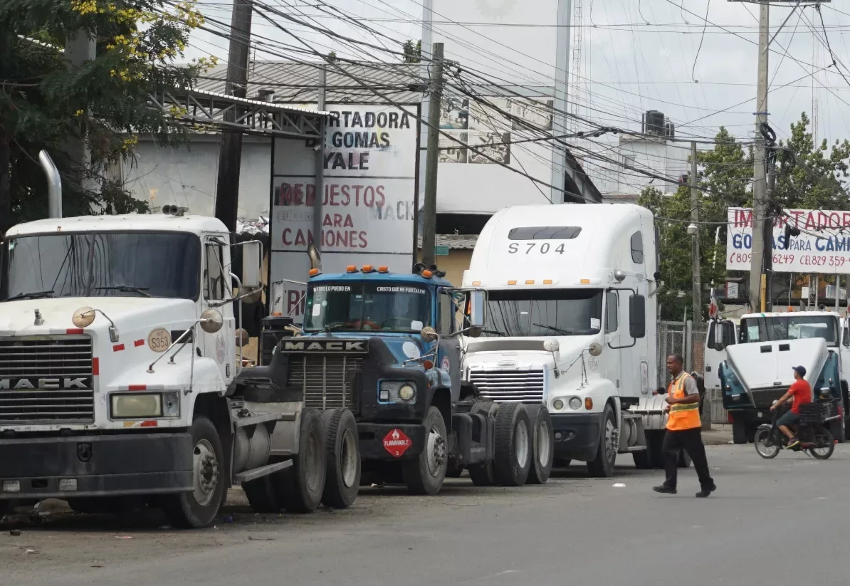 Vehículos de carga causan 183 muertes en RD durante 2025, según OPSEVI