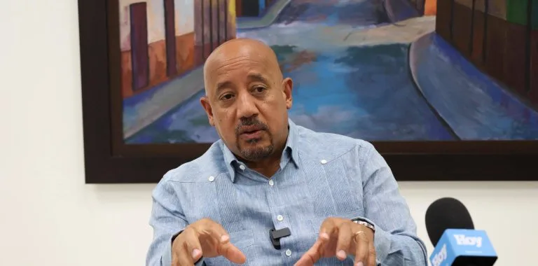 FBI arresta al alcalde de Lawrence por presunto fraude electrónico y lavado de dinero