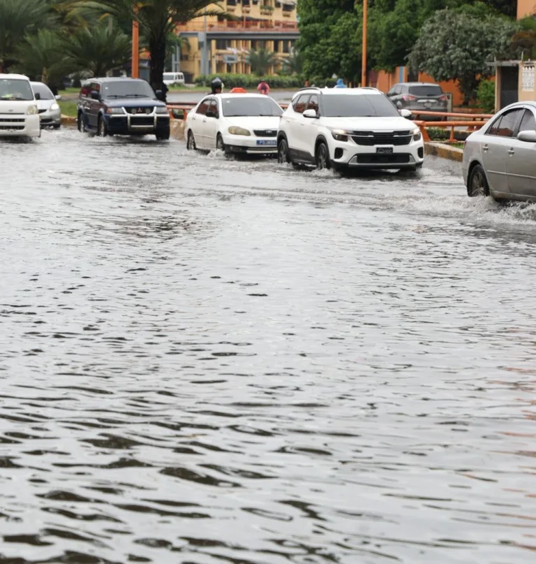Vecinos del Hipódromo V Centenario exigen construcción de badén ante inundaciones recurrentes