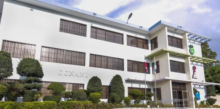 CONANI detalla historial de salidas no consentidas de adolescente vinculada a caso de niño desaparecido