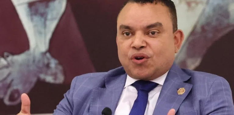 SNS pide al CMD esperar paro hasta retorno de Abinader para retomar diálogo
