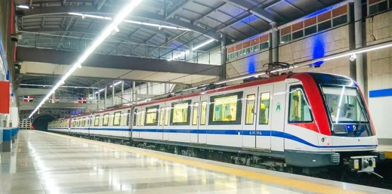 Metro de Santo Domingo extiende horario hasta las 11:00 pm durante los Juegos Centroamericanos 2026
