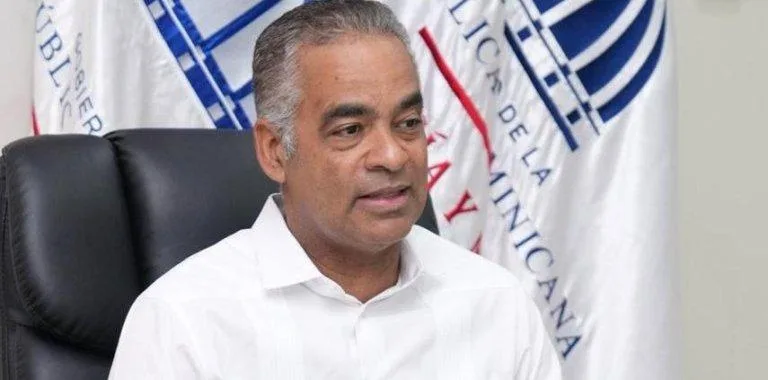 Joel Santos asume presidencia del CUED y coordinación del gabinete de energía