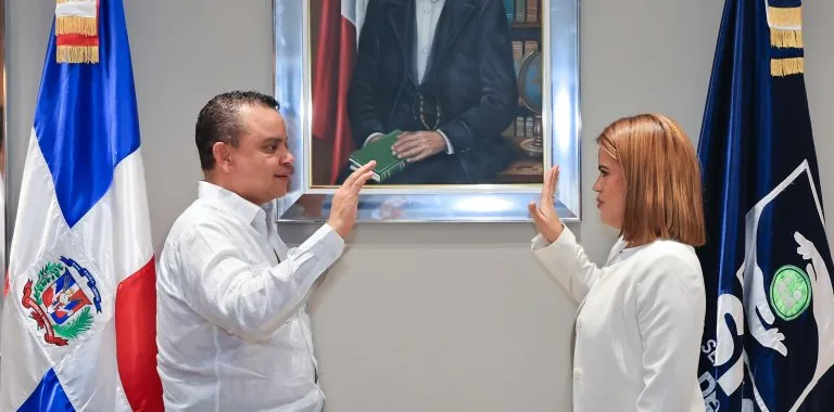 Dra. Erimar Grullón asume dirección del Hospital Provincial Toribio Bencosme en Moca
