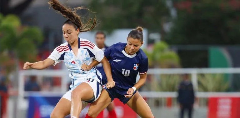 Costa Rica vence 2-1 a República Dominicana en fútbol femenino de Juegos Centroamericanos