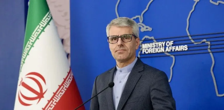 Irán niega negociaciones con EE.UU. y asegura que avanza con Omán en acuerdo sobre Ormuz
