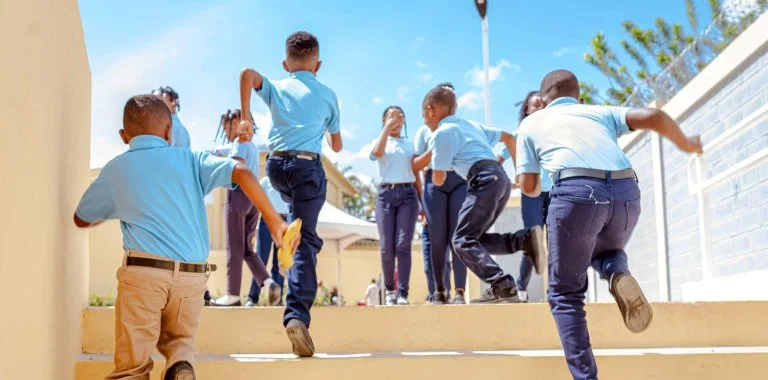 EDUCA pide revisión de políticas educativas tras resultados PISA 2025 en República Dominicana