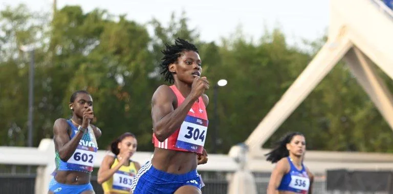 Marileidy Paulino avanza a final de 400m y Yeral Núñez conquista oro en vallas