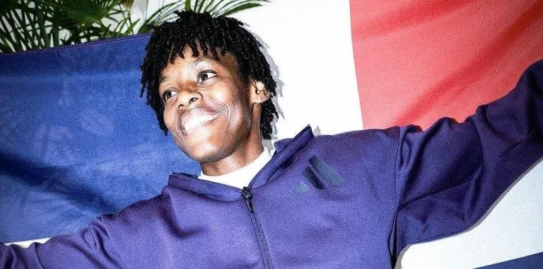 Marileidy Paulino bate récord centroamericano y caribeño en 400m bajo lluvia