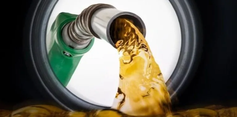 Gobierno ajusta precios de combustibles para sostener Plan Anti-Crisis