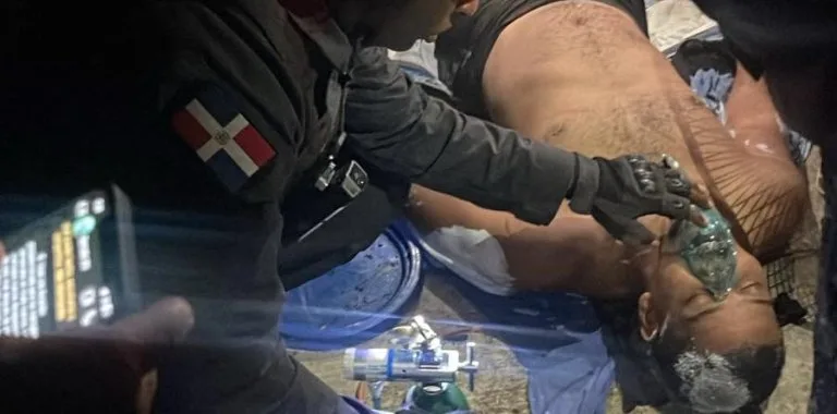 Dos trabajadores intoxicados tras remodelar cisterna en escuela de Santo Domingo