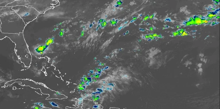 Cristóbal se debilita a depresión tropical mientras se vigilan dos sistemas en el Atlántico