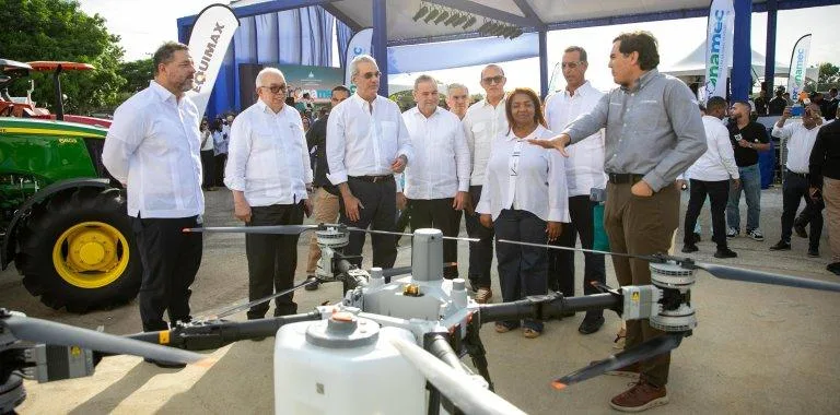 Presidente Abinader lanza programa para mecanizar agricultura y reducir dependencia laboral extranjera