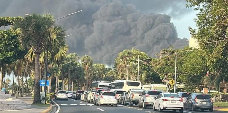 Incendio de camión tanquero en George Washington: un sobreviviente y medidas de seguridad