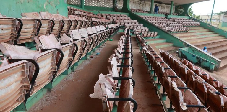 Estadio La Normal: Abandono y promesas incumplidas pese a su valor histórico y deportivo