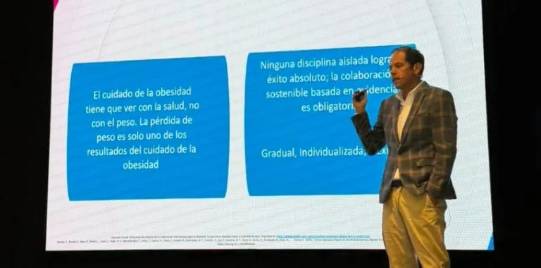 El sobrepeso y la obesidad afectan negativamente la sexualidad por causas biológicas y psicológicas