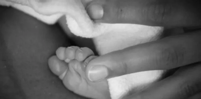 Muertes infantiles disminuyen 75 en 2026, pero malaria y leptospirosis aumentan preocupantemente