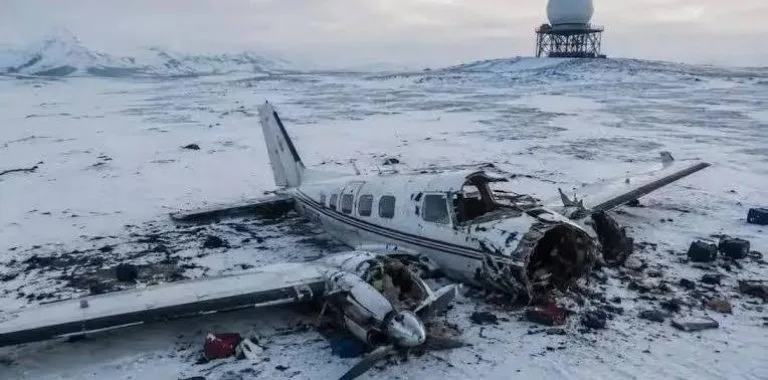 Ocho muertos al estrellarse un avión en zona remota de Alaska
