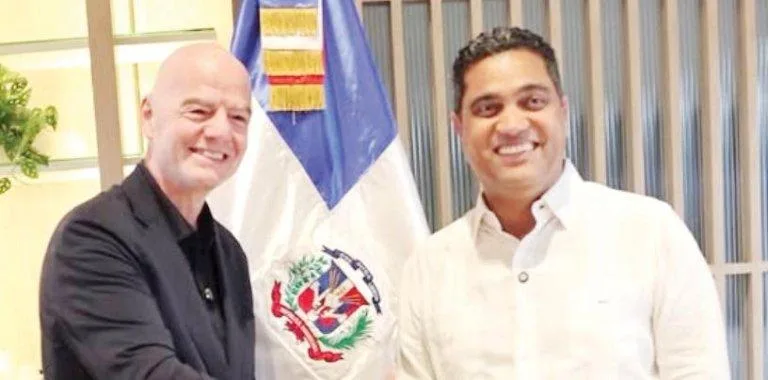 Gianni Infantino visita República Dominicana para reunión de la CFU