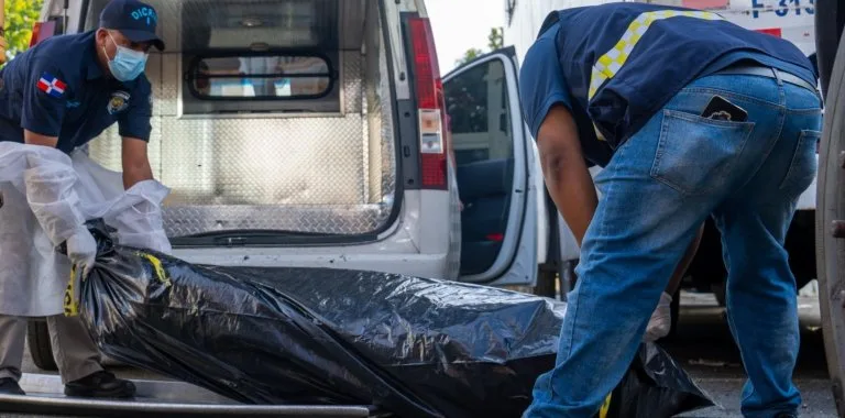 Hallan cuerpo en estado de descomposición en camión de la DGM tras 10 días estacionado