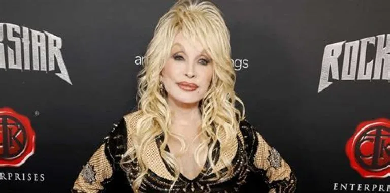 Fallece Dolly Parton a los 80 años, ícono de la música country y filántropa
