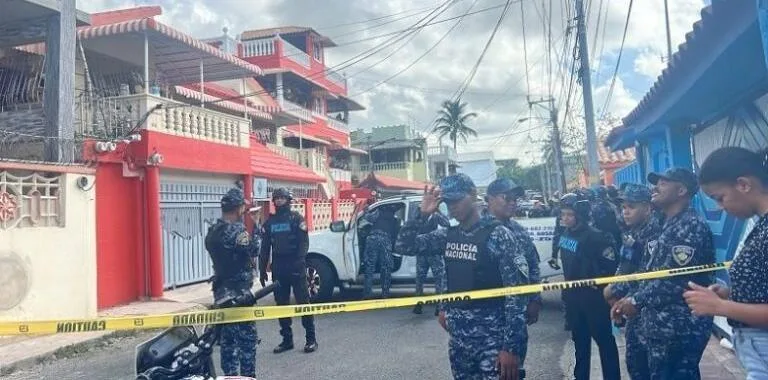 Investigan feminicidio-suicidio en Hainamosa: mujer de 37 años fue asesinada por su expareja