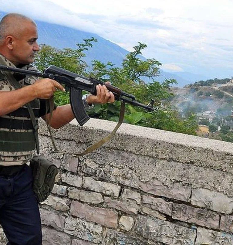 La mafia albanesa y su estrategia para convertir a Ecuador en centro del narcotráfico transnacional