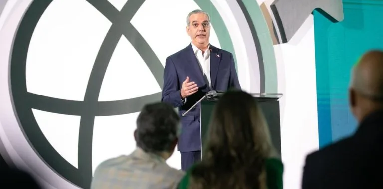 Abinader busca acuerdo arancelario recíproco con EE.UU. para proteger exportaciones dominicanas