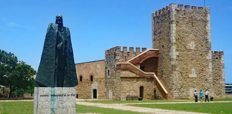 Fortaleza Ozama: Historia, Funciones y Transformación en un Museo Moderno