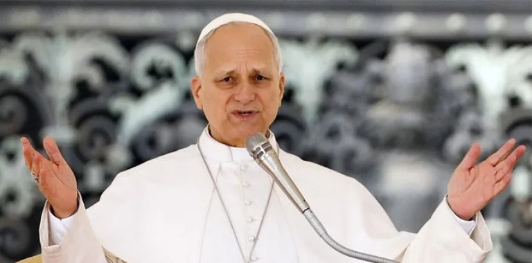 Papa León XIV se recupera tras cirugía exitosa de adenocarcinoma pulmonar